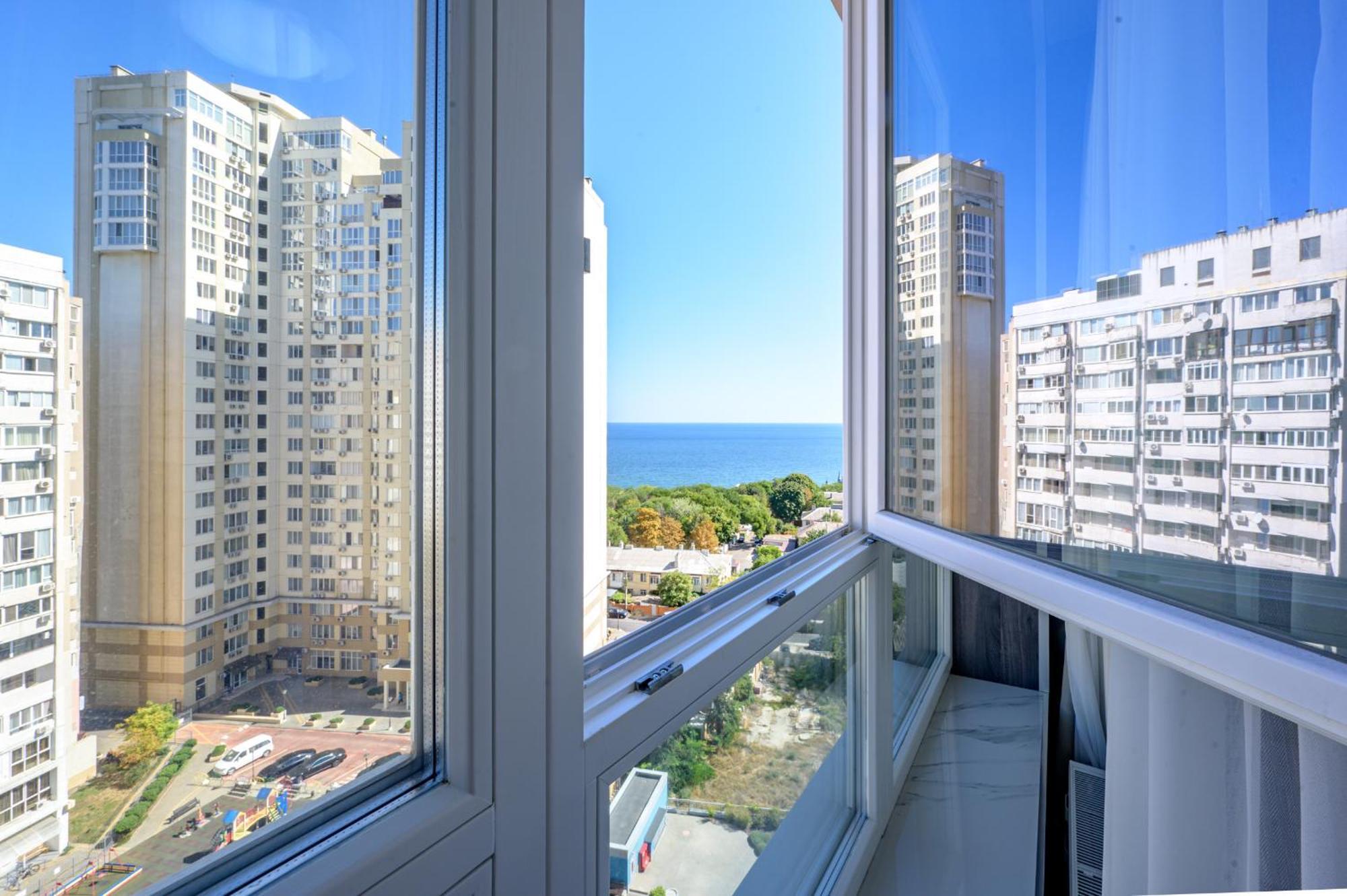 Светлая Квартира Новый Берег Odesa Exterior photo